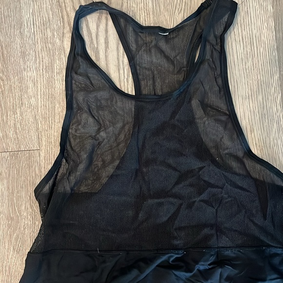 Lululemon tank top - Picture 3 of 3